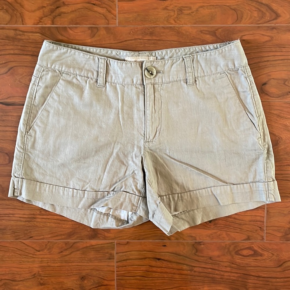 COPY - Banana Republic Tan Fabric Cuffed Cargo Shorts